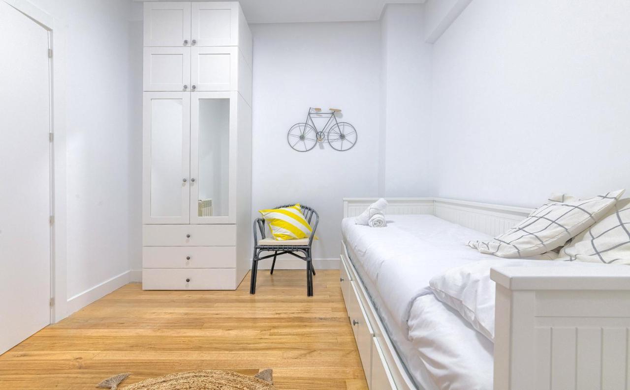 Iturribide Hogar Moderno Junto Al Metro Apartment Bilbao Luaran gambar