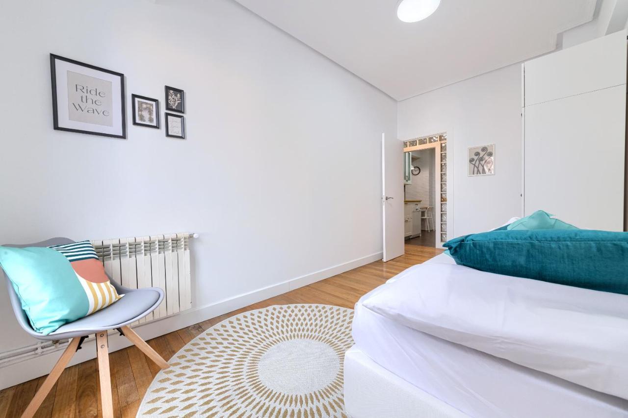 Iturribide Hogar Moderno Junto Al Metro Apartment Bilbao Luaran gambar