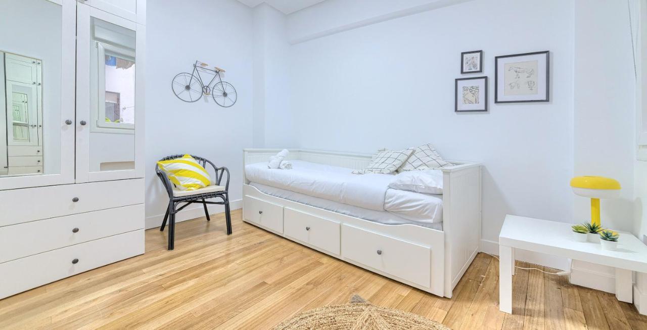 Iturribide Hogar Moderno Junto Al Metro Apartment Bilbao Luaran gambar